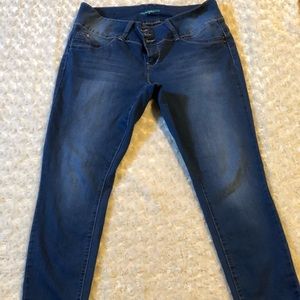 Women’s better butt jean